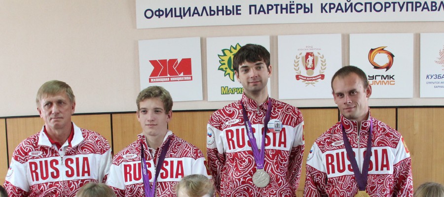 Алтайские спортсмены завоевали 15 медалей на чемпионате России по лёгкой атлетике среди слепых и слабовидящих.