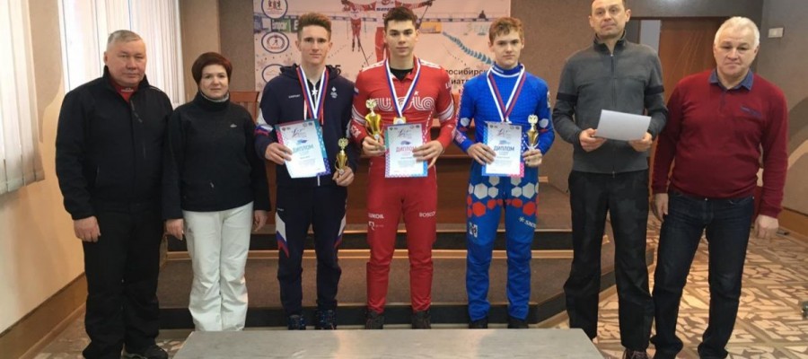 Никита Денисов выиграл четыре медали на II этапе X зимней Спартакиады учащихся России. У Екатерины Копорулиной серебро